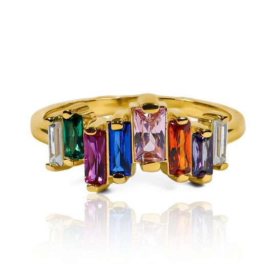 Joyería Caracas con nuestro Anillo Rainbow Baguette. Confeccionado en refinado oro 18k, garantizando su belleza para toda la vida.