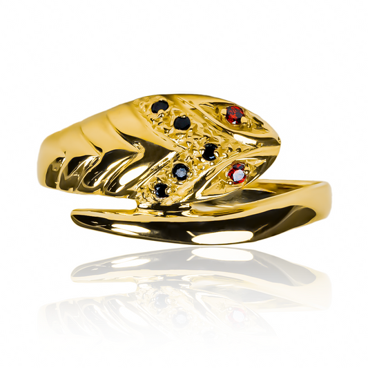 Anillo serpiente clásica de Joyería Caracas. Hecho de oro 18k, este anillo cuenta con un diseño clásico de serpiente y viene con una garantía para toda la vida.