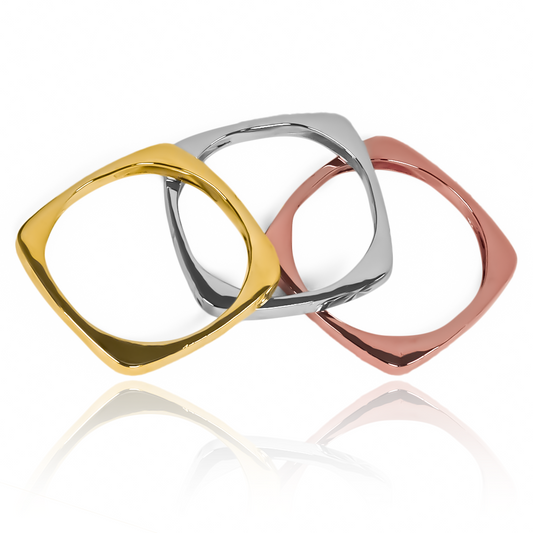 Anillos square rings de Joyería Caracas. Hechos con oro 18k de alta calidad, cada anillo es una obra de arte única. Con garantía para toda la vida.