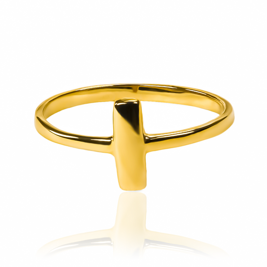 Anillo T-flat de Joyería Caracas es una verdadera obra de arte en oro 18k con una garantía para toda la vida.