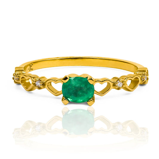 Anillo de compromiso Con el Corazón (Esmeralda y Diamantes), Fabricado en Joyería Caracas, con oro 18k de la más alta calidad, cuenta con un certificado de garantía para toda la vida.