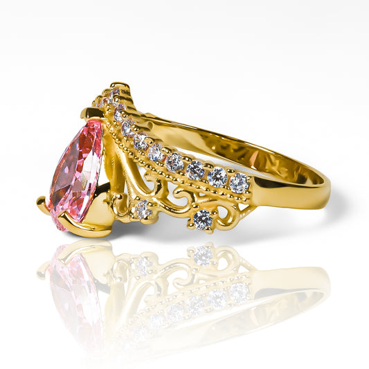 Anillo pink drop, fabricado en oro 18k por Joyería Caracas, cuenta con certificado de calidad y garantía de por vida.
