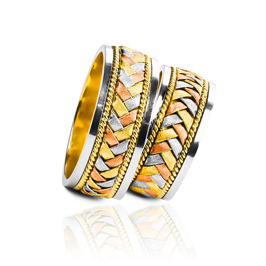 Argollas de matrimonio Braid 3 Oros, fabricadas en oro 18k por Joyería Caracas, cuentan con certificado de calidad y garantía de por vida.
