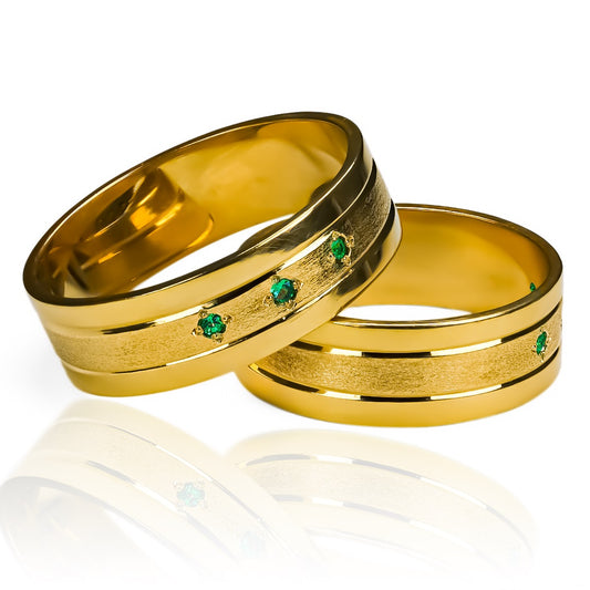 Argollas de matrimonio Brillo de Luna, elaboradas en oro 18k por Joyería Caracas, cuentan con un certificado de calidad y garantía de por vida.