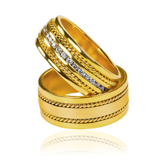 Argollas de matrimonio castle love, elaboradas en oro 18k de Joyería Caracas, cada uno viene con un certificado de calidad y garantía de por vida.