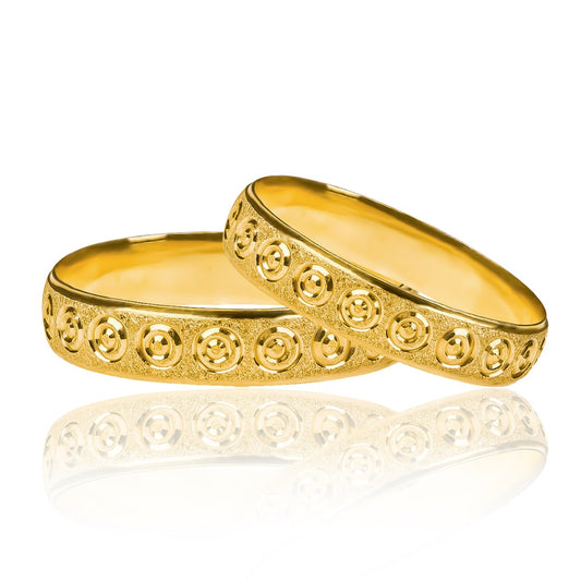 Argollas de matrimonio Cirkú, elaboradas en oro 18k por Joyería Caracas, cada argolla viene acompañada de un certificado de calidad y garantía para toda la vida.