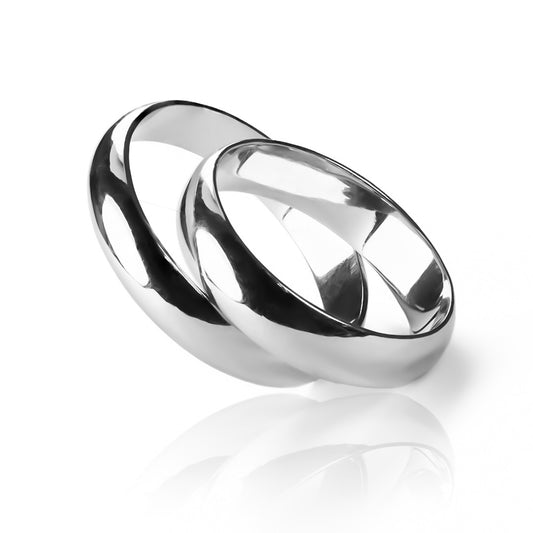 Argollas de matrimonio Classic II Media Caña, elaboradas en oro 18k por Joyería Caracas, cuentan con certificado de calidad y garantía de por vida.