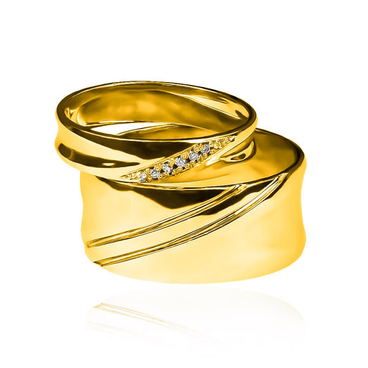 Argollas de matrimonio Glaciar, elaboradas en oro 18k por Joyería Caracas, cada argolla viene con un certificado de calidad y garantía de por vida.