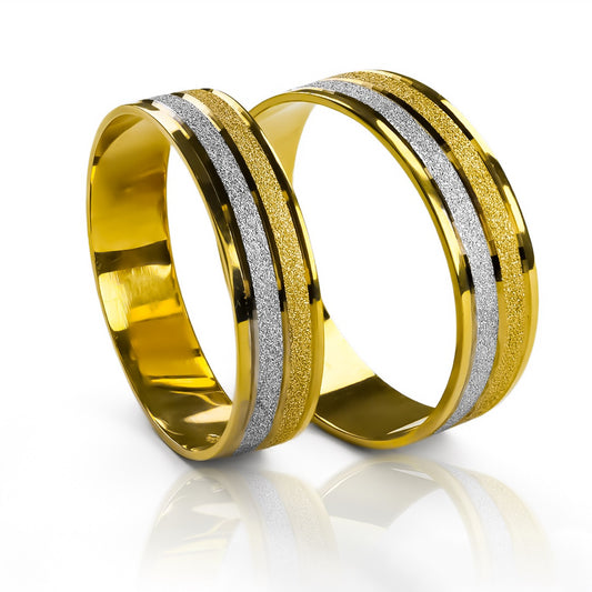 Argollas de matrimonio JLo Plane, fabricadas en oro 18k de Joyería Caracas. Elaborados en oro de 18 quilates con un certificado de calidad y garantía para toda la vida.