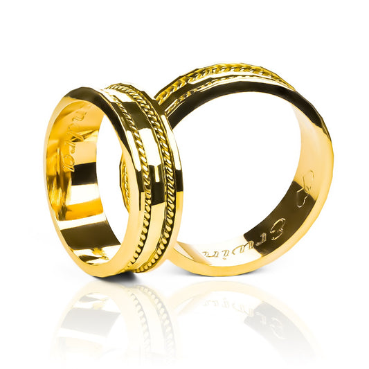 Argollas de matrimonio Lazo Convexos, fabricados en oro 18k de Joyería Caracas, cada anillo viene con un certificado de calidad que garantiza su autenticidad y durabilidad para toda la vida.