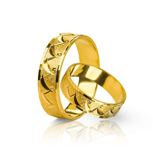 Argollas de matrimonio Marine, elaboradas en oro 18k por Joyería Caracas, cuentan con un certificado de calidad y garantía para asegurar su autenticidad.