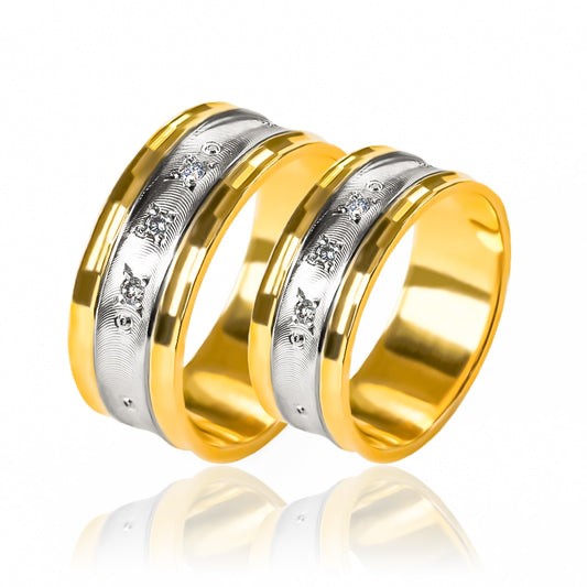 Argollas de matrimonio Moon & Stars, elaboradas en oro 18k por Joyería Caracas, viene con certificado de calidad y garantía para toda la vida.