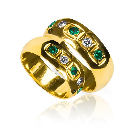 Argollas de matrimonio Siembra, elaboradas en oro 18k por Joyería Caracas. Cada argolla viene con un certificado de calidad y garantía de por vida.