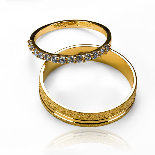 Argollas de matrimonio Toda Una Vida, fabricadas en oro 18k de Joyería Caracas, cuentan con un certificado de calidad que garantiza su durabilidad y brillo por toda una vida.