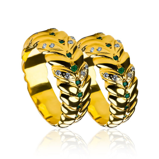 Argollas de matrimonio tree lover, elaboradas en oro 18k de Joyería Caracas, cuentan con certificado de calidad y garantía de por vida.