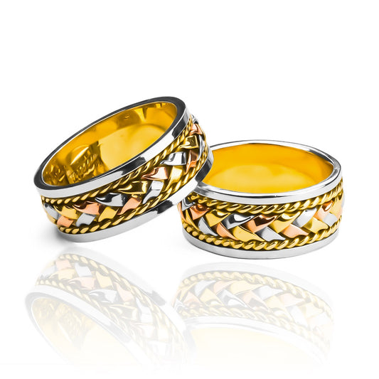 Argollas de matrimonio trenza clásica XL, elaboradas en oro 18k de Joyería Caracas, cuentan con certificado de calidad, lo que garantiza su autenticidad y durabilidad.