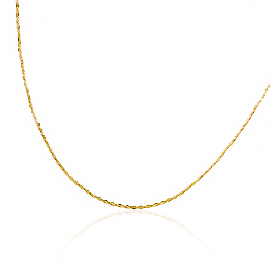 Cadena elegante y exclusiva es un símbolo de estilo y lujo. Hecha con oro 18k y diseñada por Joyería Caracas, cuenta con una garantía para toda la vida.