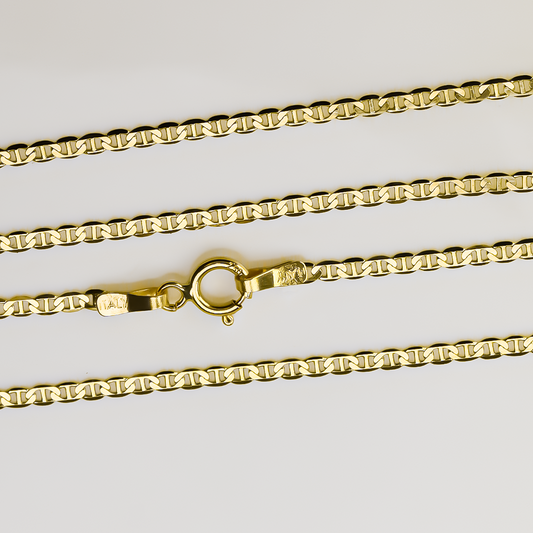 Cadena escalera espejo 52 en oro de 18k de la Joyería Caracas es el accesorio perfecto para lucir elegante y sofisticada. Cuenta con garantía de por vida.