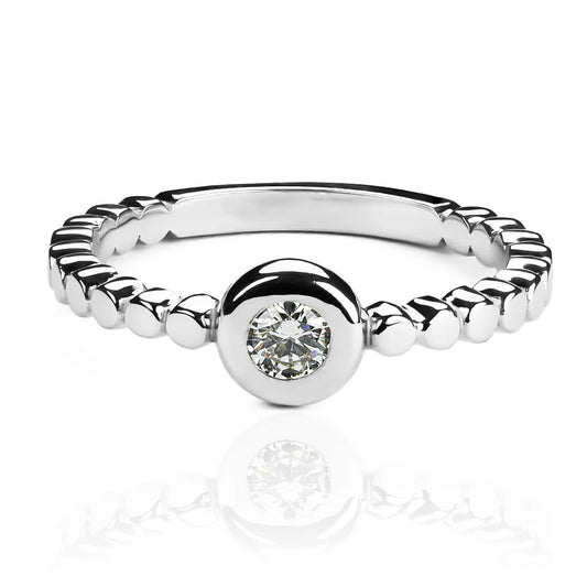 Anillo endless circuit fabricado por Joyería Caracas en oro 18k, cuenta con un certificado de calidad y garantía de por vida.