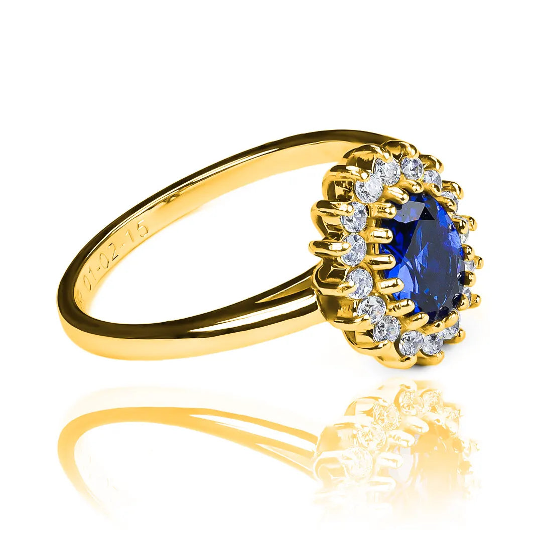 Anillo de compromiso Lady Di M JC es una pieza de Joyería Caracas. Confeccionado en oro 18k y acompañado de un certificado de calidad y garantía para toda la vida.