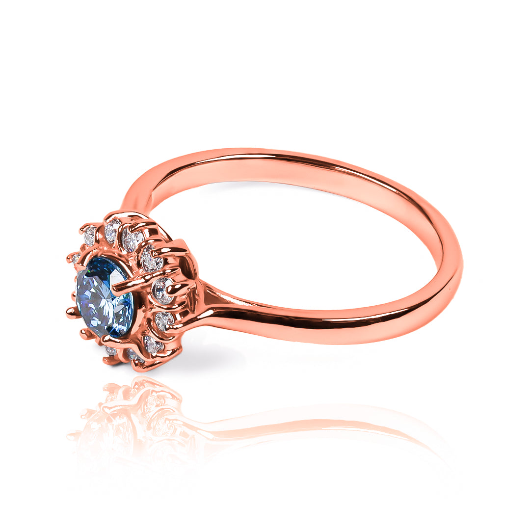 Anillo Bricks & Beach en oro de 18k de Joyería Caracas, inspirada en las icónicas palmeras de Miami. Con un diseño exclusivo y elegante, cuenta con garantía y certificado de calidad de por vida.