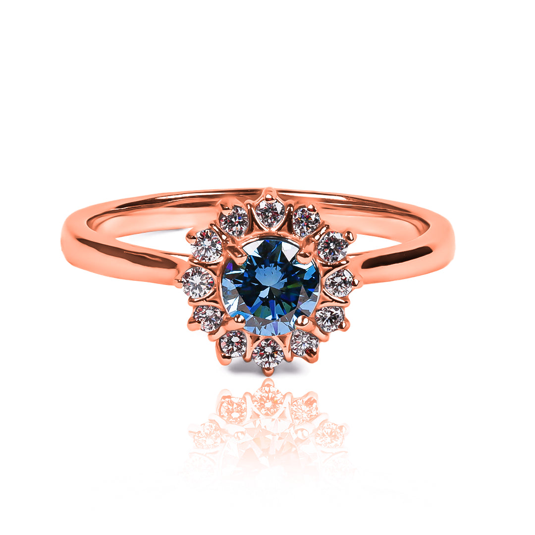 Anillo Bricks & Beach en oro de 18k de Joyería Caracas, inspirada en las icónicas palmeras de Miami. Con un diseño exclusivo y elegante, cuenta con garantía y certificado de calidad de por vida.