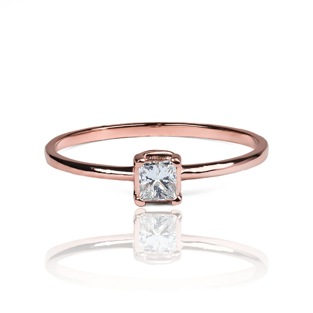 Anillo Silent Spin Cuadrado II Moissanita