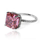 Anillo Zafiro Padparadscha sintético, este anillo presenta un zafiro sintético, reconocido por su tonalidad única que combina matices rosados y anaranjados, acompañado de moissanitas que realzan su brillo. Elaborado en oro de 18k.