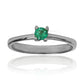 Anillo de compromiso pirámide Esmeralda, fabricado en Joyería caracas con oro 18k de la más alta calidad y certificado de garantía de por vida.
