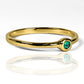 Anillo Circuit Emerald, elaborado en oro de 18 quilates por Joyería Caracas, cuenta con certificado de calidad y garantía de por vida.