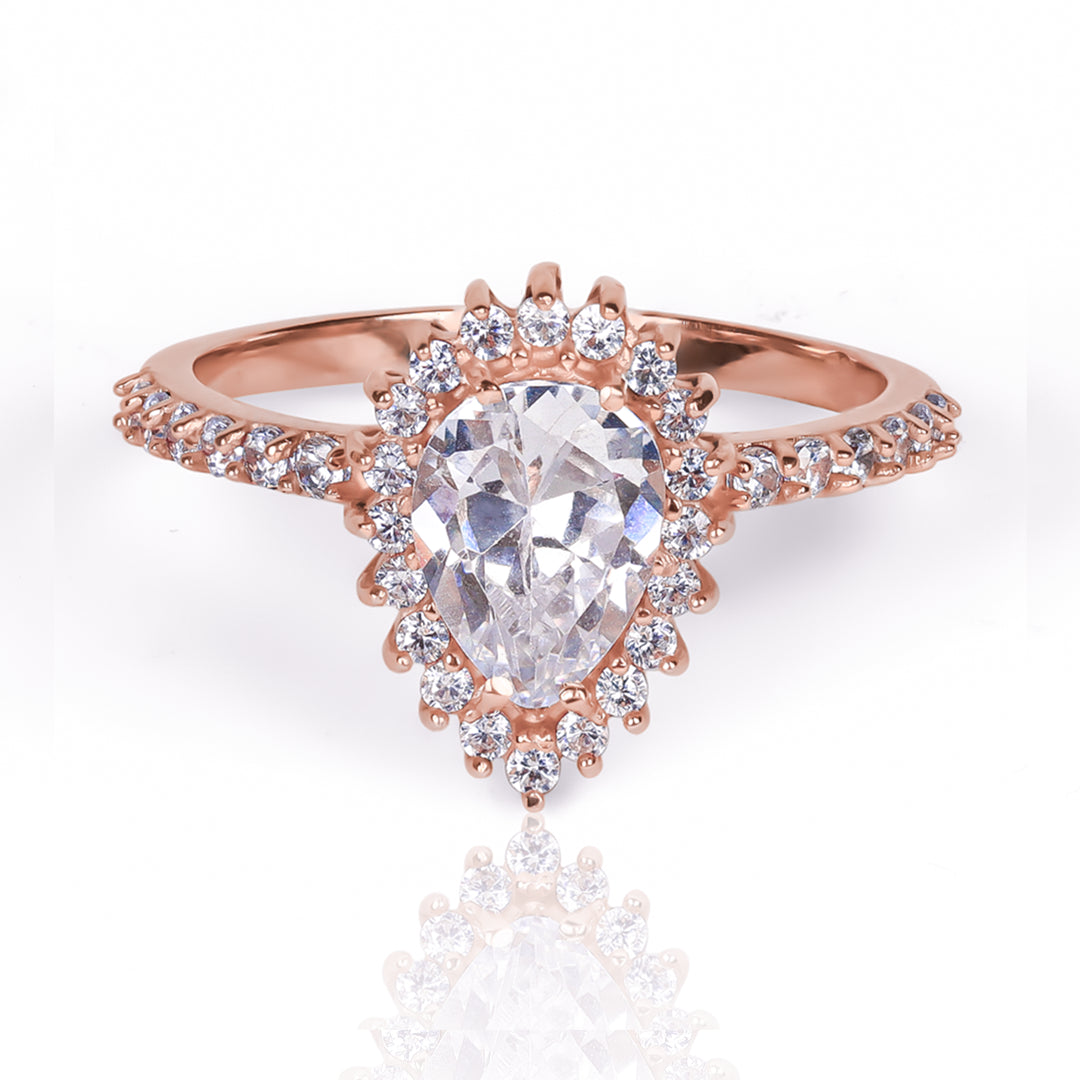 Anillo Crystal drop, una pieza única de Joyería Caracas en oro 18k con certificado y garantía de por vida.