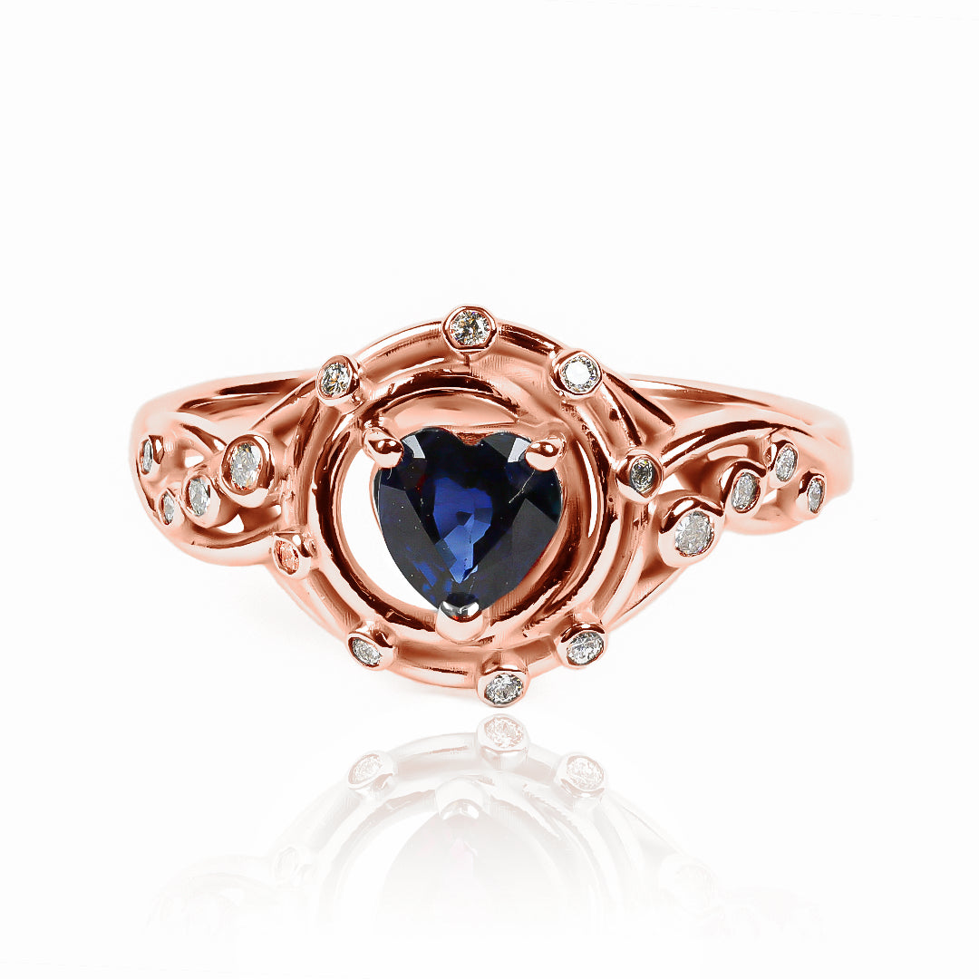 Thorned heart ring - emerald
