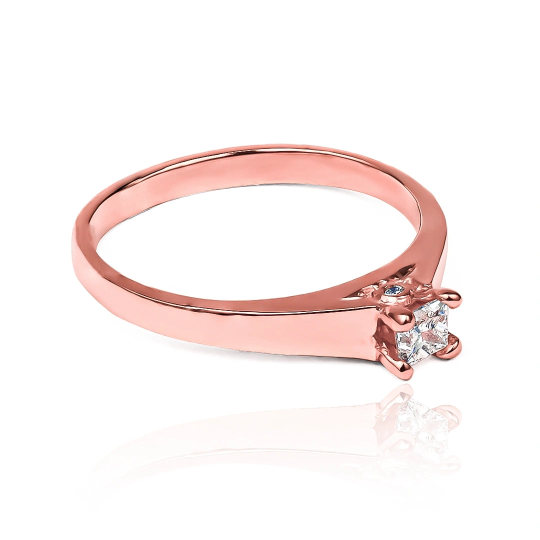 Anillo de compromiso Love Passage Diamond, elaborado en oro 18k por Joyería caracas, cuenta con certificado de calidad y garantía para toda la vida.