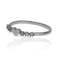 Anillo Heart Between, fabricado en oro 18k por Joyería Caracas, cuenta con certificado de calidad y garantía de por vida.