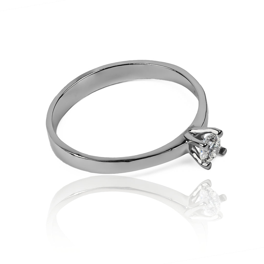 Mini pyramid engagement ring