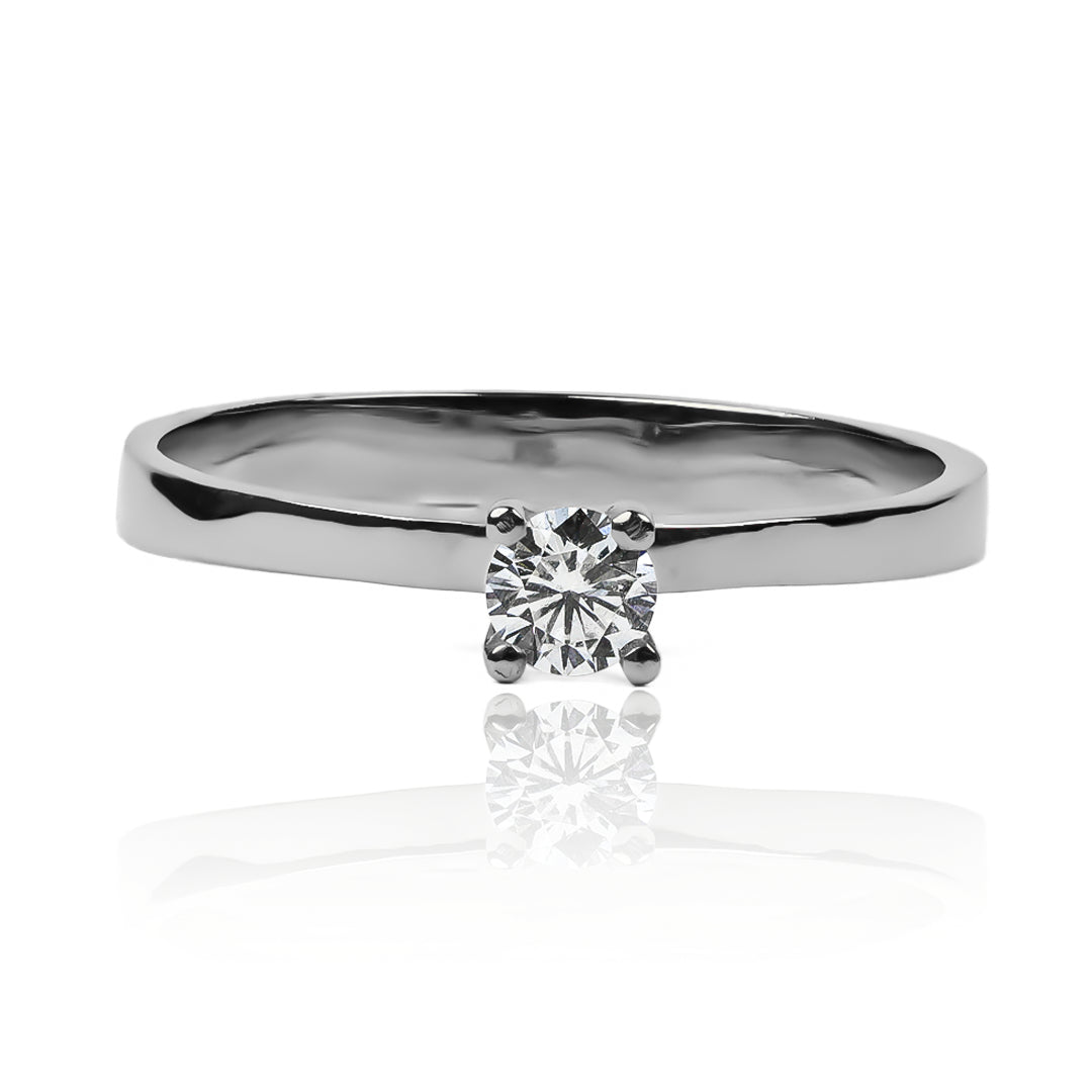 Mini pyramid engagement ring