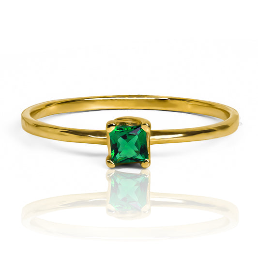 Anillo Silent Spin Cuadrado II es una pieza de Joyería Caracas. Elaborado con oro de 18K, cuenta con certificado de calidad y garantía de por vida.