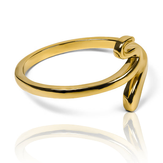 Anillo Smooth Snake lisa fabricado en oro de 18k por Joyería Caracas. Cuenta con un certificado de calidad y garantía de por vida.
