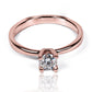 Anillo pirámide Moissanite 4.5mm de Joyería Caracas y fabricado en oro 18K, cuenta con certificado de calidad y garantía para toda la vida.