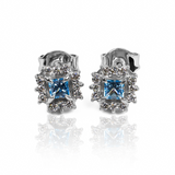 Disfruta del glamour y la elegancia con nuestros Aretes - Aderezo Princess, elaborados en oro 18K y diseñados por Joyería Caracas. Con garantía para toda la vida, son la adición perfecta para tu colección de joyas exclusivas. Haz una declaración de lujo con estos aretes únicos.