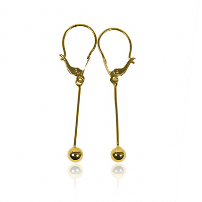 Aretes Sticks and balls es una exquisita joya de oro de 18k de Joyería Caracas que te asegura elegancia y alta calidad. Con una garantía para toda la vida, estos aretes son una inversión que resalta tu estilo y personalidad. Adorna tus orejas con un toque de lujo y refinamiento.