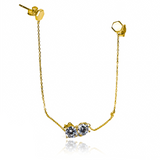 Descubre el lujo y la elegancia de nuestros aretes topo cadena topo I. Diseñados con oro 18K de la reconocida Joyería Caracas, estos aretes son una inversión en estilo y calidad. Además, cuentan con garantía para toda la vida, asegurando su valor por generaciones.