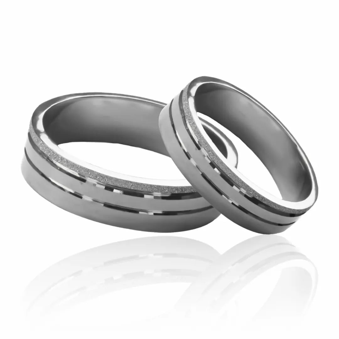 Argollas de matrimonio Western, fabricadas en oro 18k de Joyería Caracas, cuentan con certificados de calidad y garantía para toda la vida.