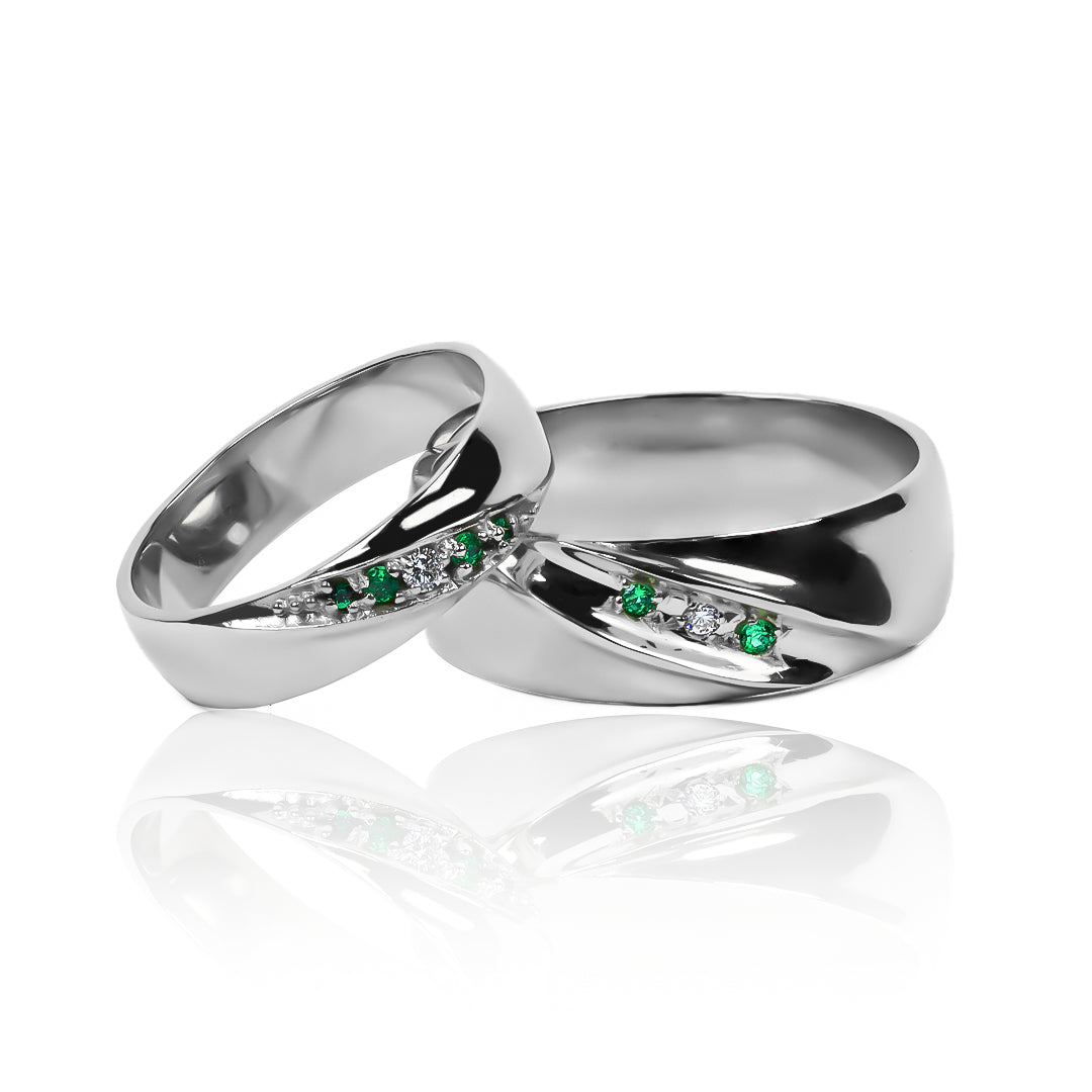 Argollas de matrimonio Channel, elaboradas en oro 18k por Joyería Caracas. Cada una cuenta con certificado de calidad y garantía para toda la vida.