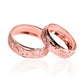 Argollas de matrimonio Latidos Iniciales & Corazones, fabricados en oro 18k por Joyería Caracas, cada una viene con un certificado de calidad y garantía para toda la vida.