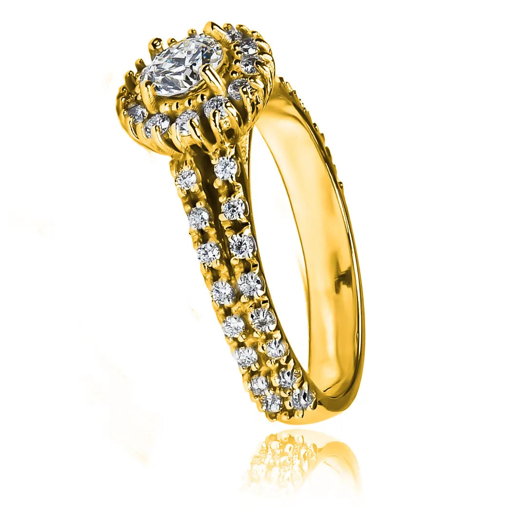 Anillo de compromiso obelisk de Joyería Caracas y oro 18k, este anillo cuenta con un certificado de calidad y garantía para toda la vida.