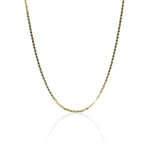 Cadena de escalera plana de espejo S 50 I de Joyería Caracas es una pieza de oro de 18k que brinda un aspecto elegante y sofisticado. Cuenta con garantía de por vida. 