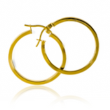 Descubre la elegancia y exclusividad de Candongas Square tube xl I2. Confeccionado en Oro 18K y diseñado por Joyería Caracas, este collar es una joya que te acompañará para siempre. Disfruta de una vida llena de estilo y luxuria con nuestra garantía de por vida.
