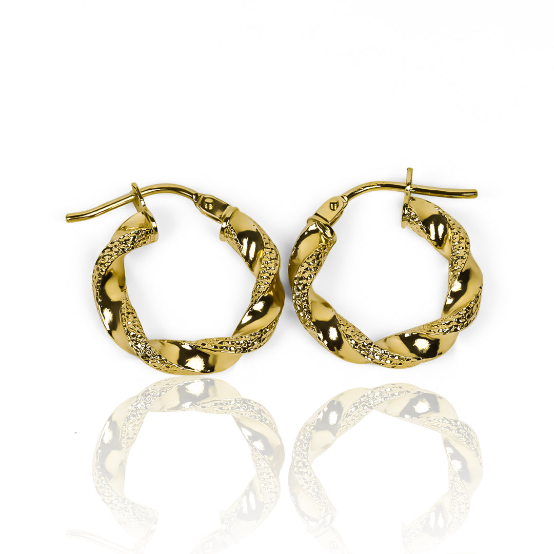 Candongas melcocha Rivel S de Joyería Caracas, elaboradas en Oro 18K, su garantía de por vida asegura una joya duradera y de alta calidad.