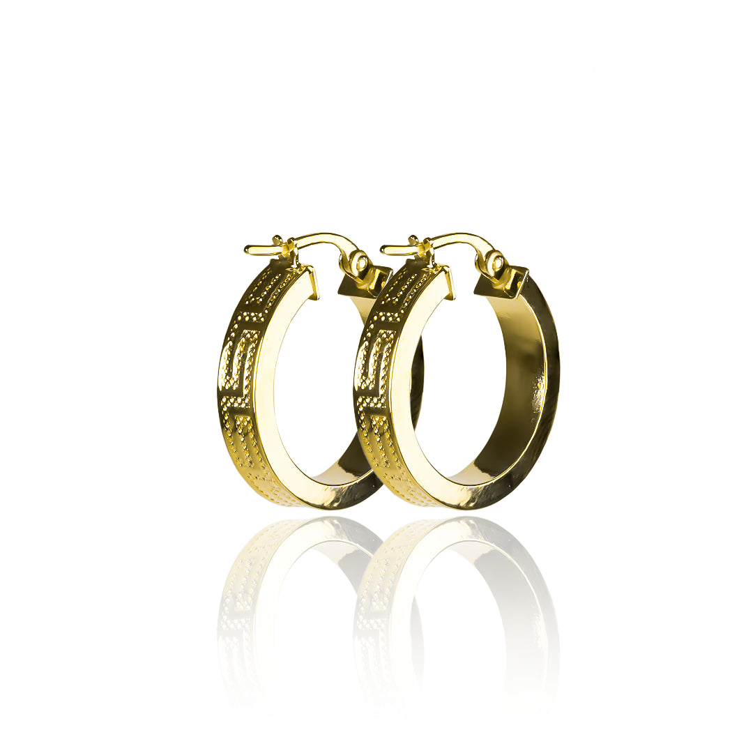 Candongas Square laberinto de Joyería Caracas. Fabricadas en Oro 18K, su garantía de por vida asegura una joya duradera y de alta calidad.